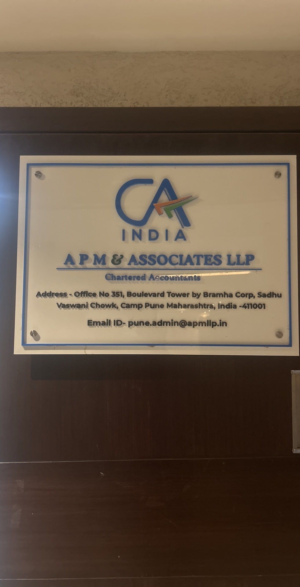 A P M & Associates Llp