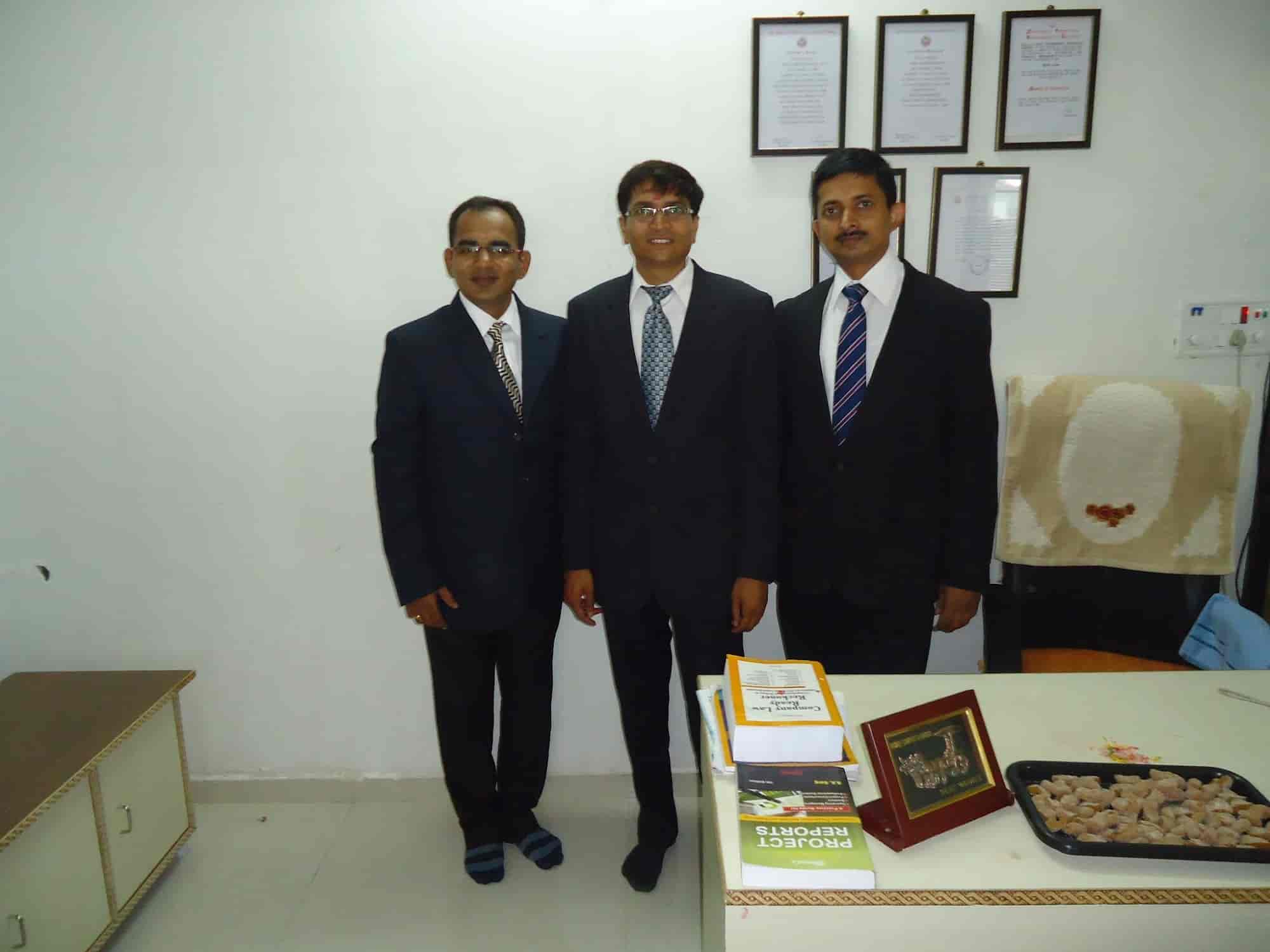 Dhondgepatil Godhani & Co